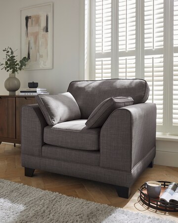 Hilliard Fabric Chair