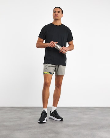 Active 2-in-1 Training Shorts