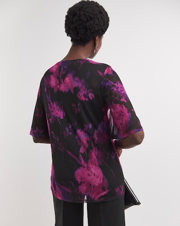 V Neck Short Sleeve Printed Mesh Top