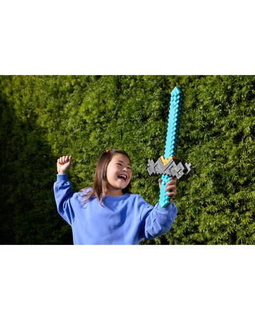 Minecraft Click And Switch Sword And Pickaxe Role-Play 2-In-1 Toy