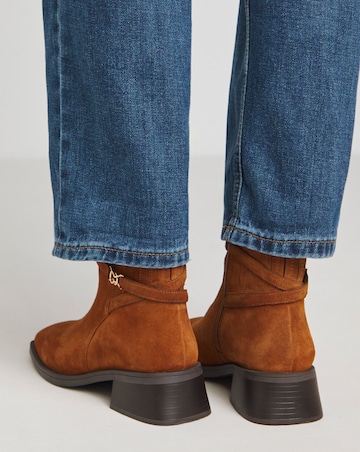 Heavenly Soles Phoenix Suede Square Toe Boots With Gusset - Extra Wide Fit (EEE)