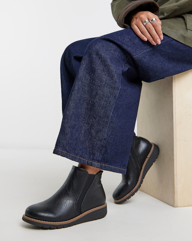Heavenly Soles Rashida Low Wedge Chelsea Boots - Wide Fit (E)