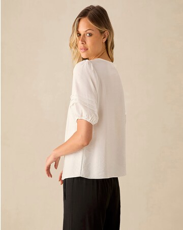 Ro&Zo White Pleat Sleeve Top