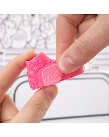 MGA's Miniverse - Make It Mini Sneakers