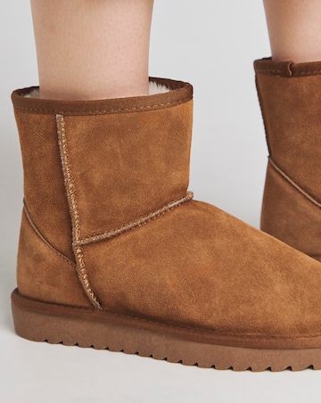 Sia Suede Warm Lined Snug Boots - Extra Wide Fit (EEE)