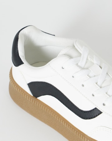 Courage Chunky Retro Trainer - Wide Fit (E)