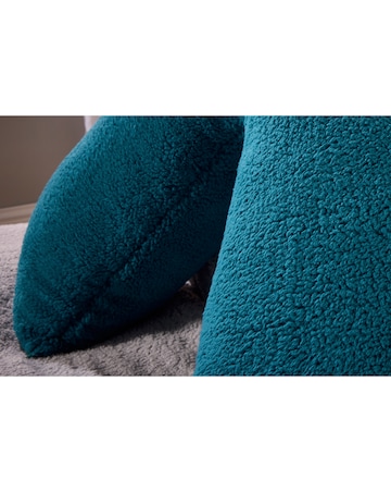 Huggleland Fluffy Fleece Teddy V Pillow