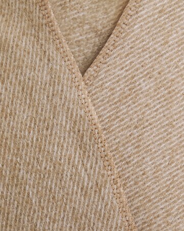 Oatmeal Premium Wrap Over Cape