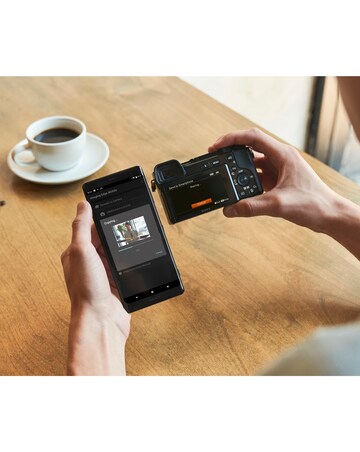 Sony A6100 APS-C Camera with fast AF