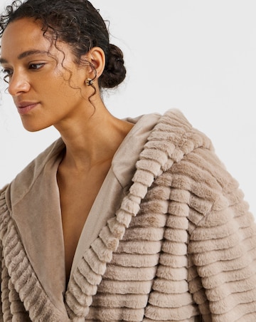 Pretty Secrets Luxury Dressing Gown