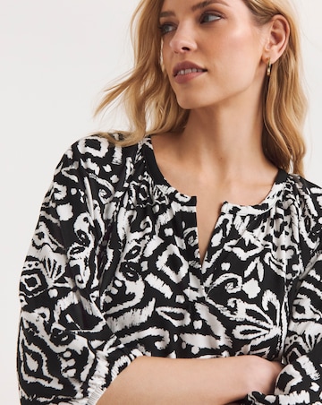 Abstract Print Volume Sleeve V-Neck Jersey Swing Top