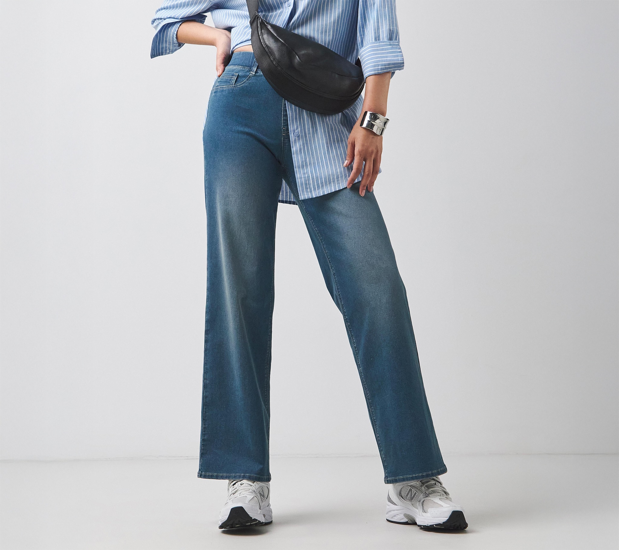 Lady wearing blue jeans