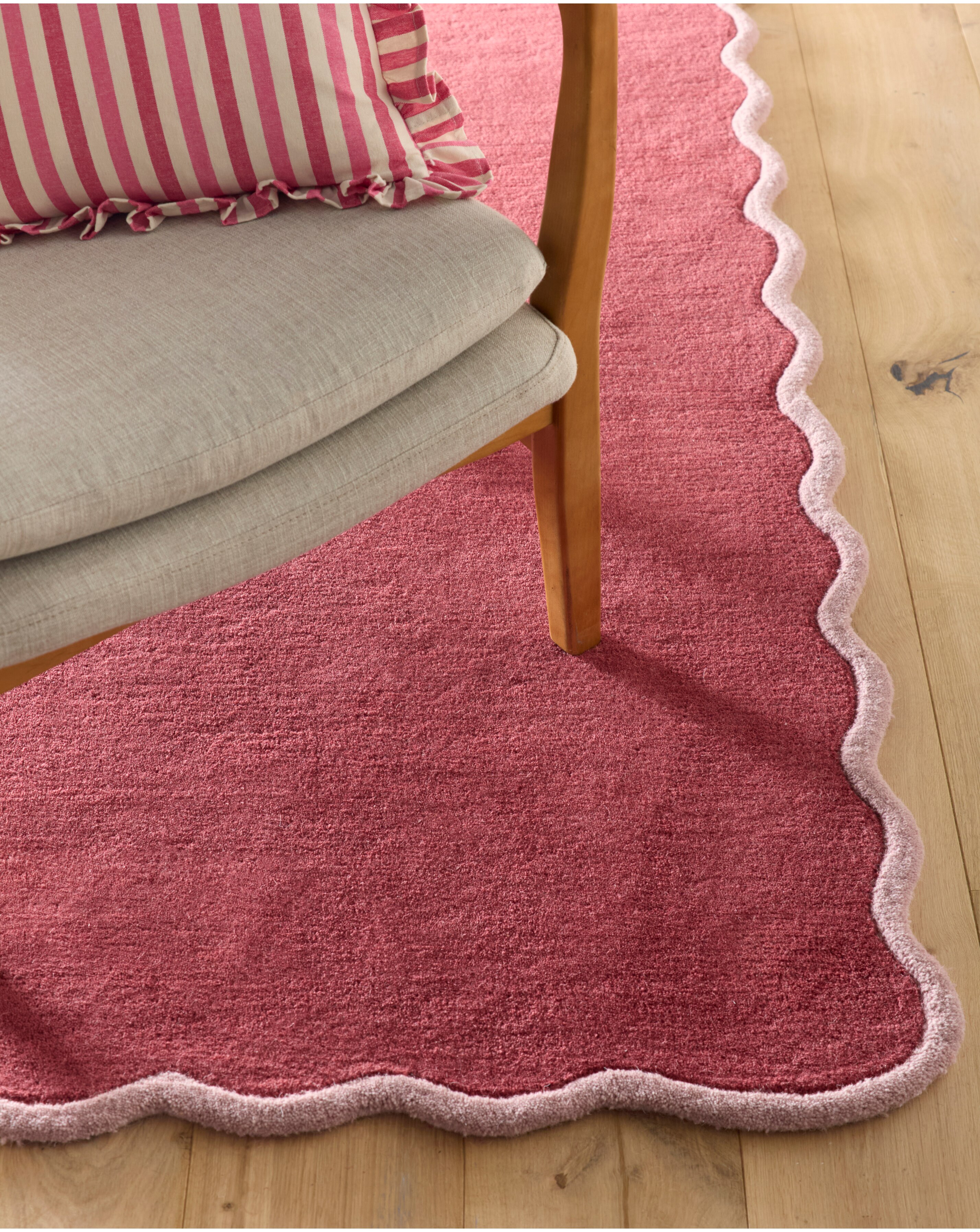 Scalloped Elsie Hand-Tufted Woollen Rug JD Williams
