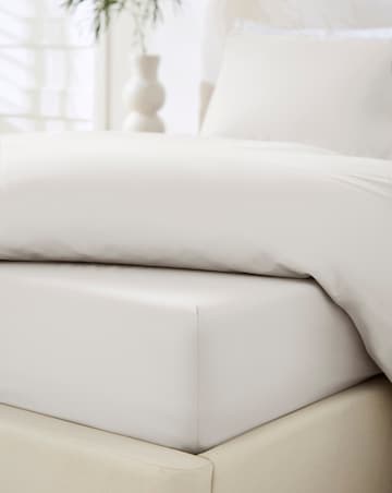 Non Iron Plain Dye Extra Deep 38cm Fitted Sheet