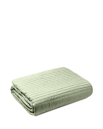 Catherine Lansfield Quilted Lines Bedspread