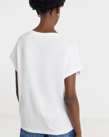 Broderie V-Neck T-Shirt