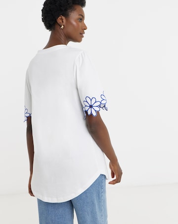Embroidered Flower Sleeve Longline T-Shirt