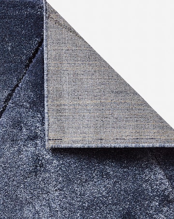 Sara Carved Triangle Rug