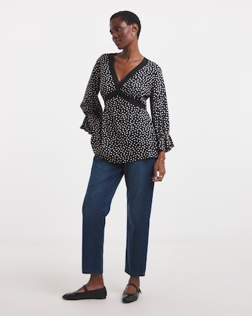 Lace Trim Short Sleeve Top