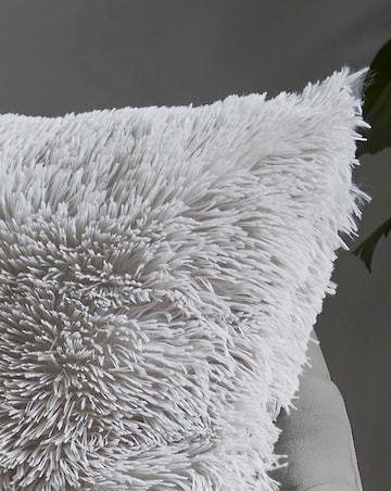 Catherine Lansfield Shaggy Fleece Cushion