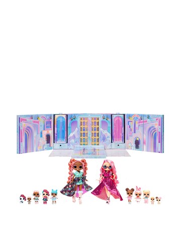 L.O.L. Surprise OMG Fashion Show Mega Runway Playset
