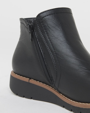 Heavenly Soles Rashida Low Wedge Chelsea Boots - Extra Wide Fit (EEE)