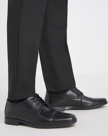 Clarks Howard Cap Wide Fit Shoes - Black