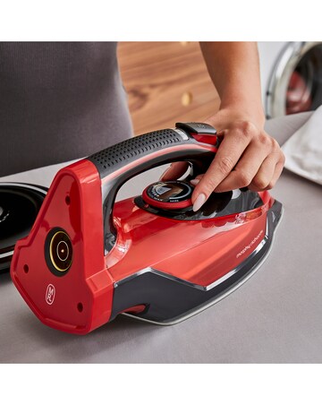 Morphy Richards 303250 2400W Cordless Steam Iron