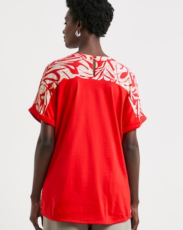 Red Print Woven Front Longline Curved Hem Top