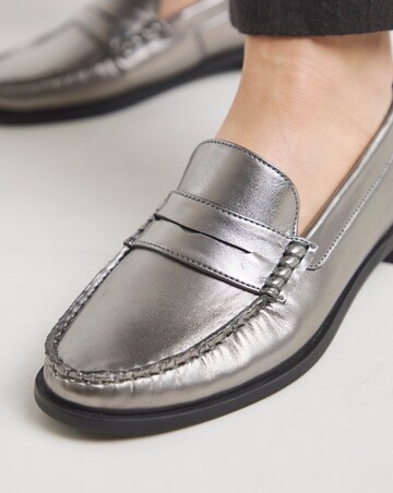 Nala Classic Loafer Wide E Fit