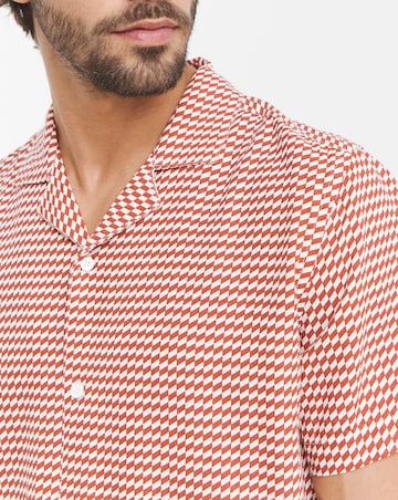 Short Sleeve Revere Geo Print Shirt