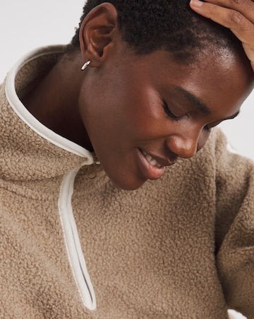 Pretty Secrets Borg Lounge Set