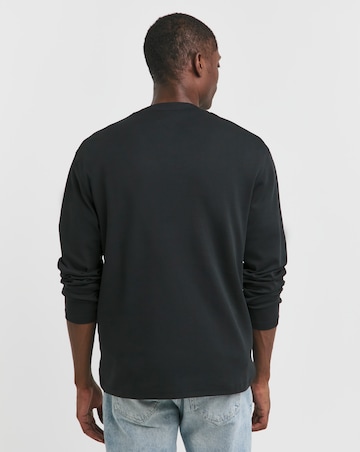 Relaxed Fit Interlock Longsleeve T-Shirt- Black