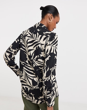 Dipped Back Long Sleeve Shirt