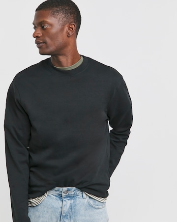 Relaxed Fit Interlock Longsleeve T-Shirt- Black