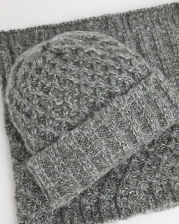 Knitted Snood and Hat Set