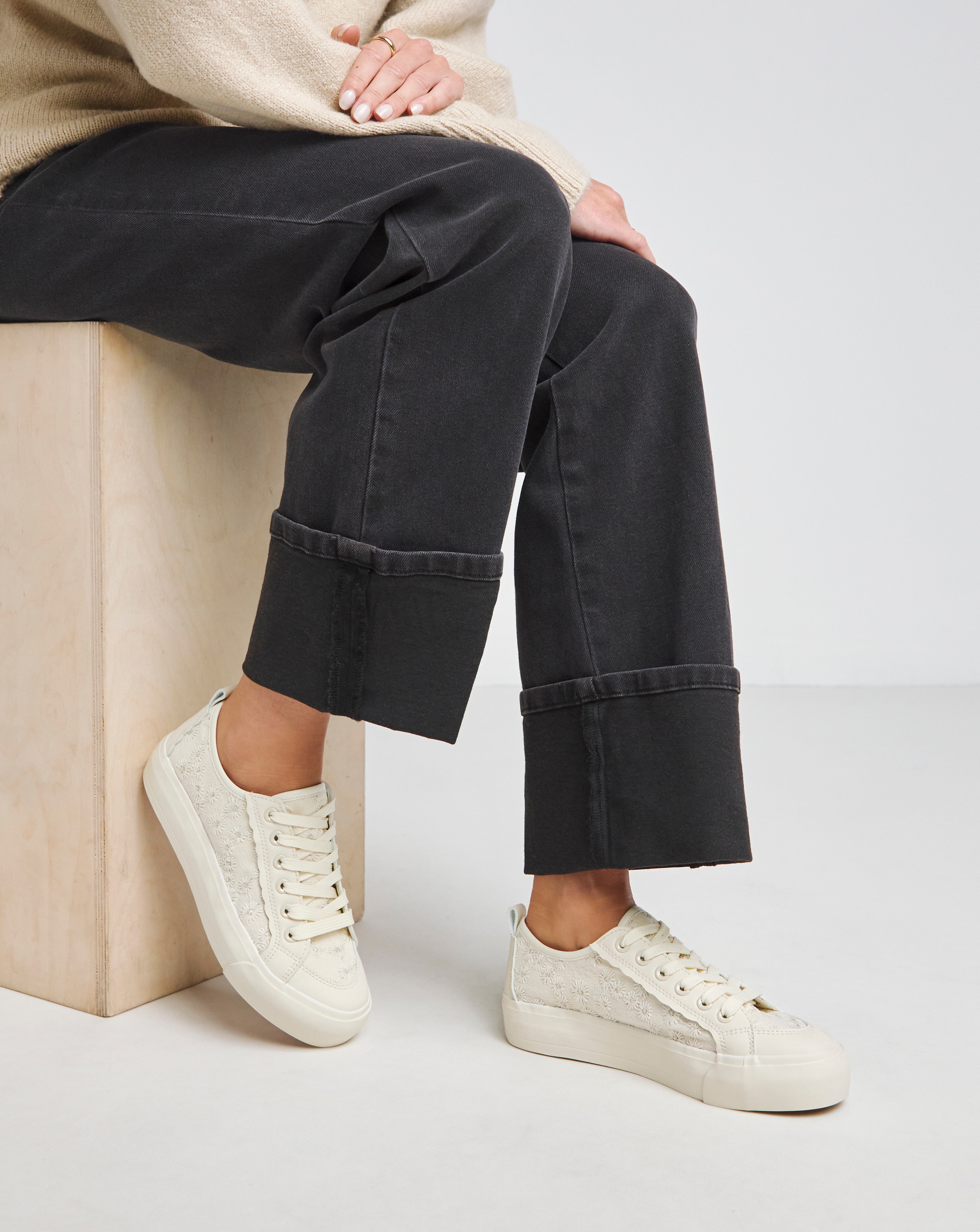 Shawnee Mesh Lace Up Trainers - Extra Wide Fit (EEE)