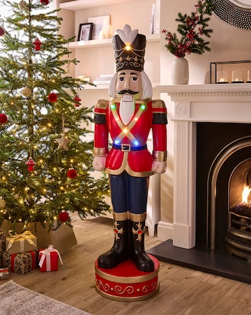 Mega Christmas Nutcracker - 5ft