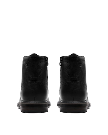 Clarks Newford Lacebt Boots - Black Leather