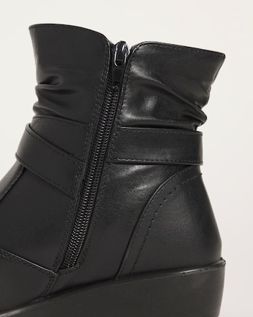 Cushion Walk Ankle Boot Wide E Fit