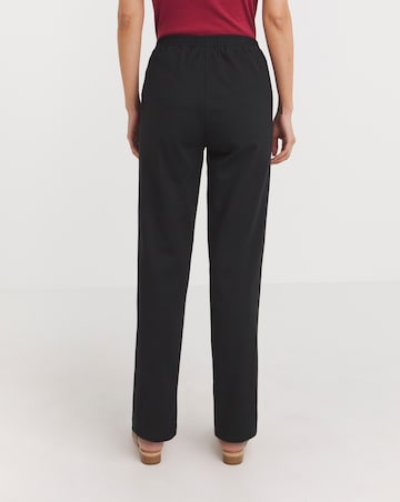 Slimma Black Comfort Fit Straight Leg Trouser Short