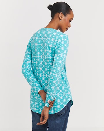 Printed Longline Curved Hem Top