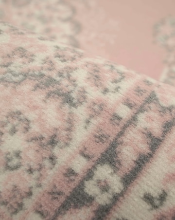 Traditional Medallion Woven Rug