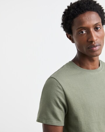 Textured Crew Neck T-Shirt