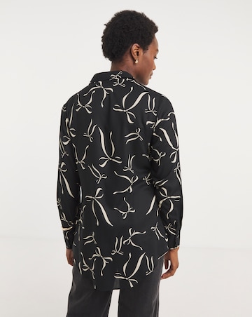 Dipped Back Long Sleeve Shirt