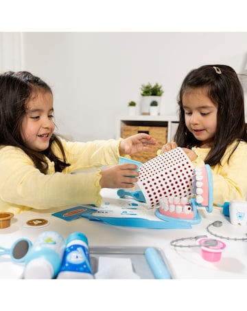 Melissa & Doug Super Smile Dentist Play Set