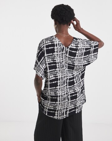 Printed Crinkle Tunic Top