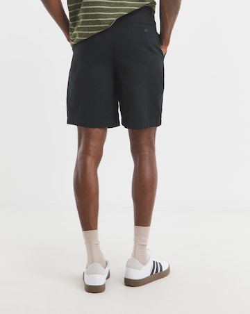 Linen Blend Chino Short