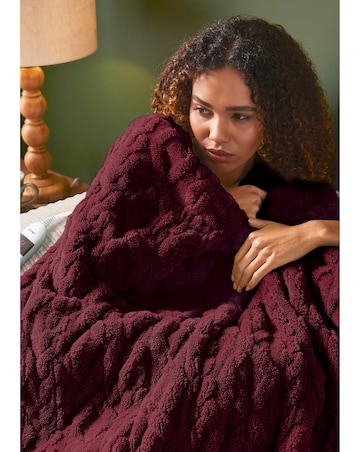 Silentight Luxury Super Cosy Heated Throw - Berry