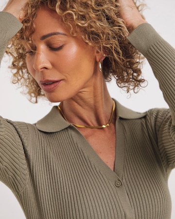 Ribbed Collar Button Down Knitted Top